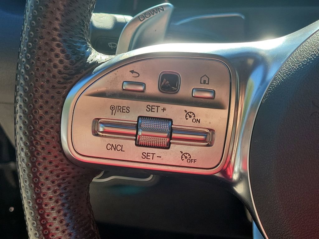 Used 2021 Mercedes-Benz GLB 35 AMG 4MATIC image 32