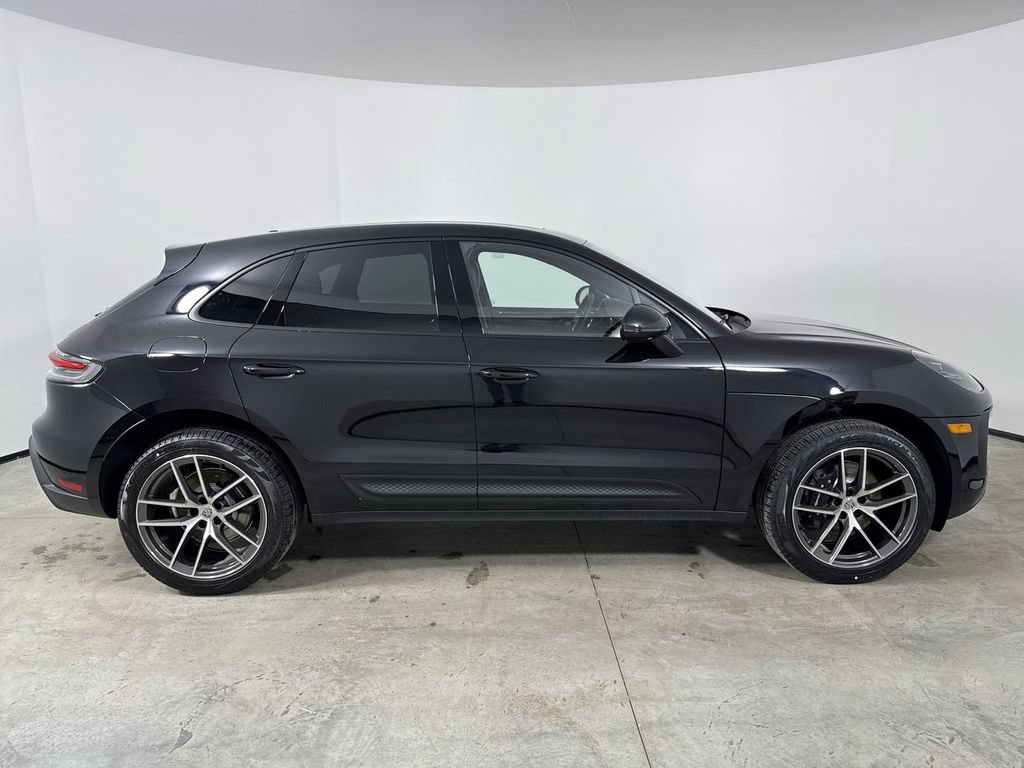 New 2026 Porsche Macan AWD/4WD image 8
