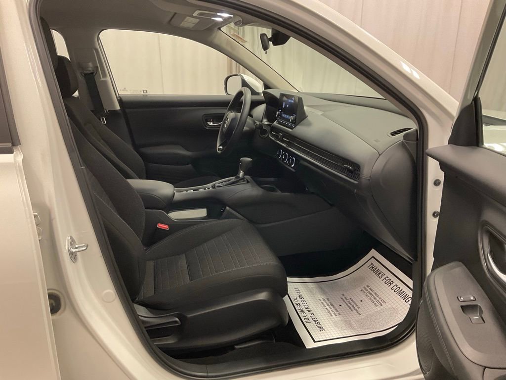 Used 2025 Honda HR-V LX image 27