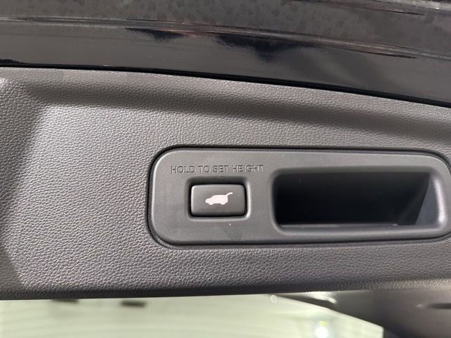 Used 2023 Acura MDX Technology image 15
