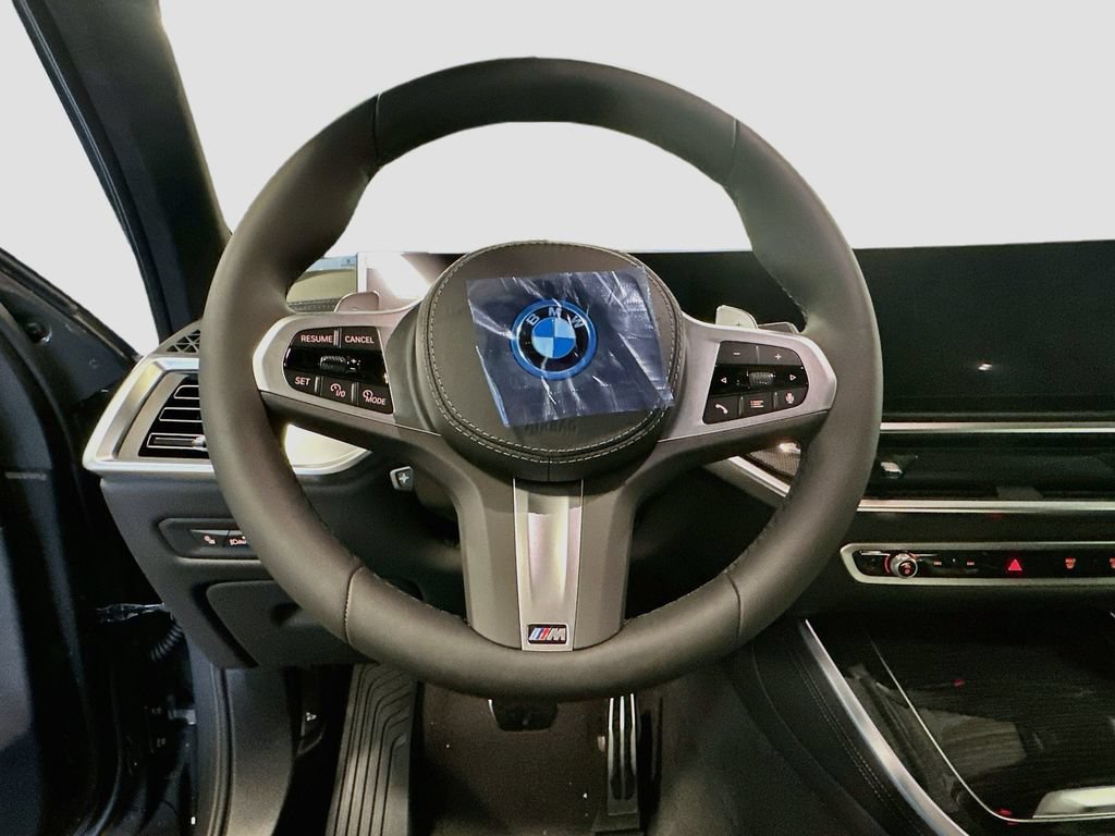 New 2026 BMW X5 xDrive50e w/ M Sport Package AWD/4WD image 11