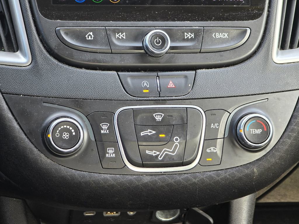 Used 2020 Chevrolet Malibu RS image 17