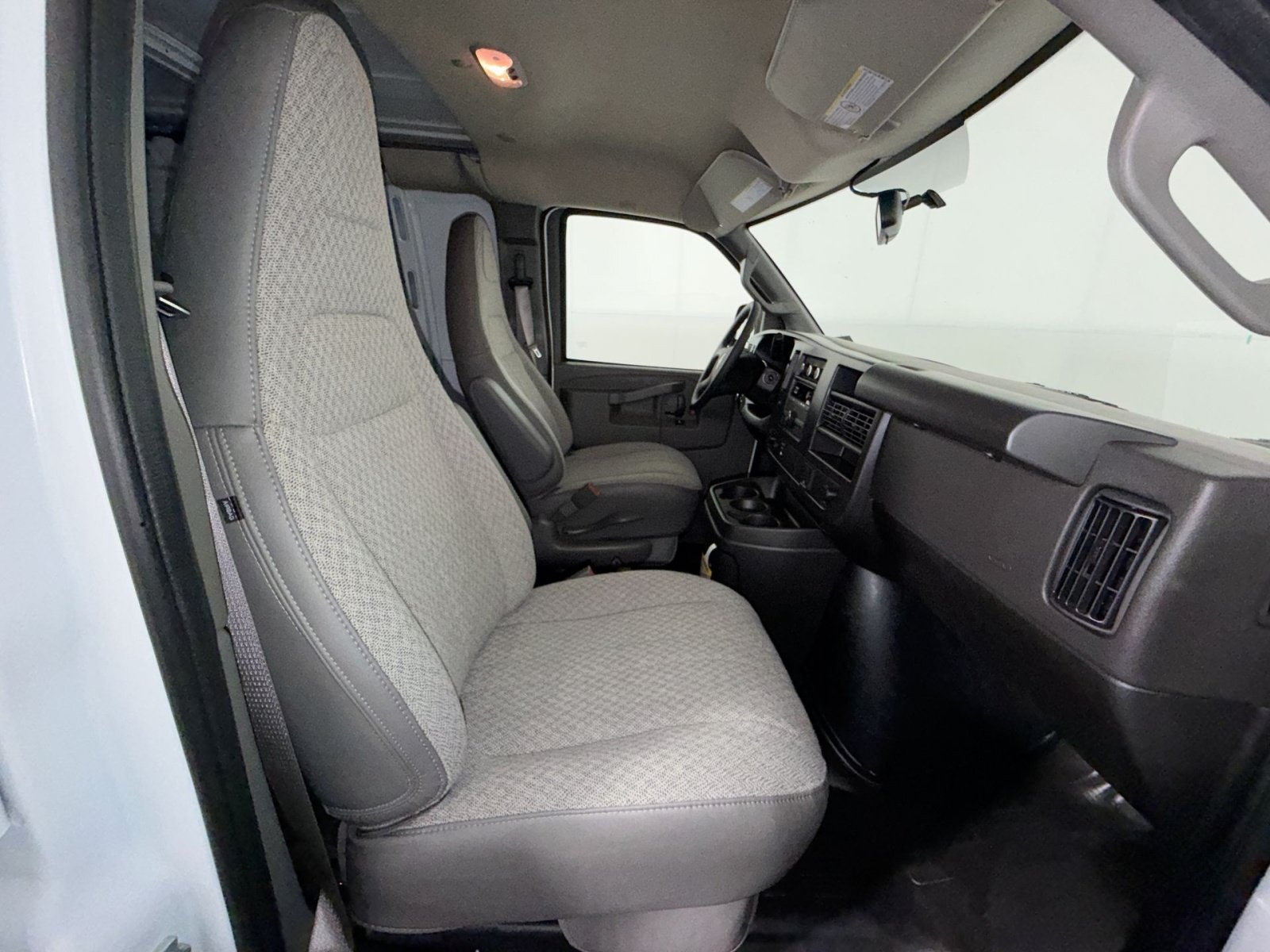New 2026 GMC Savana 2500 w/ Driver Convenience Package RWD image 25