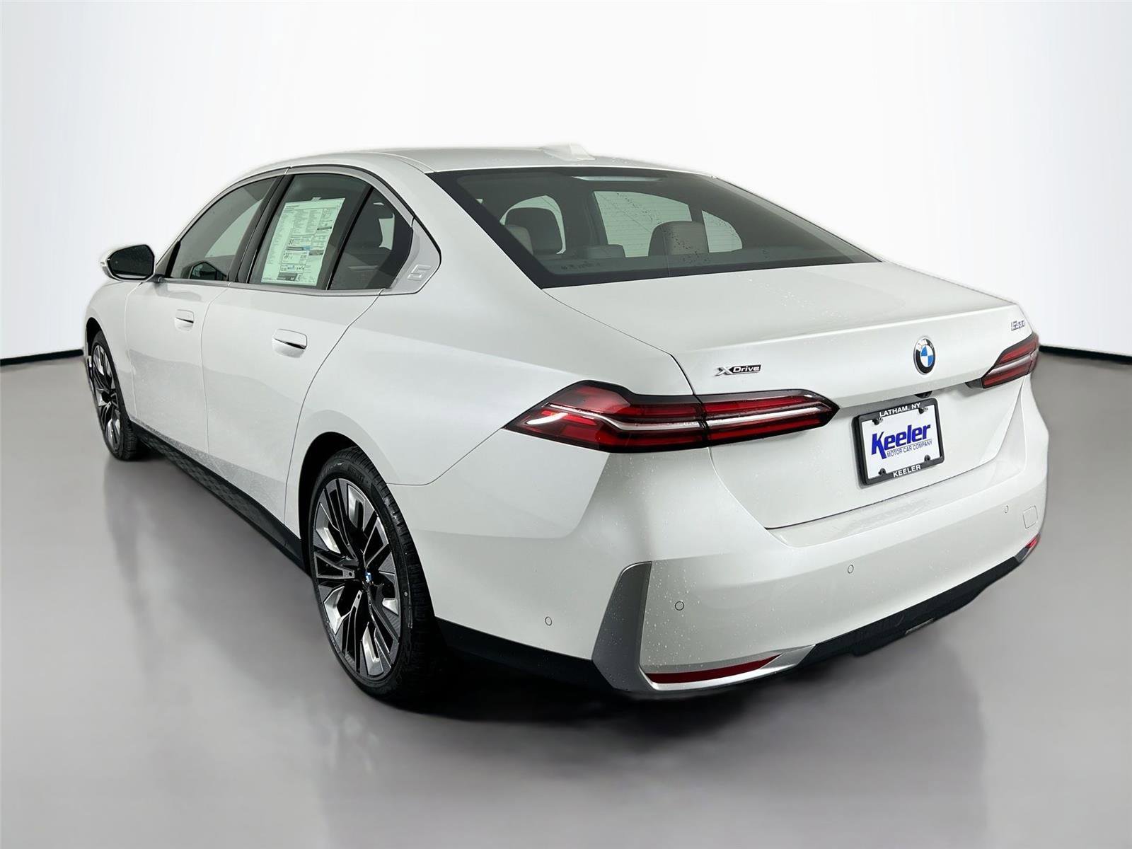 Used 2026 BMW 530i xDrive image 4