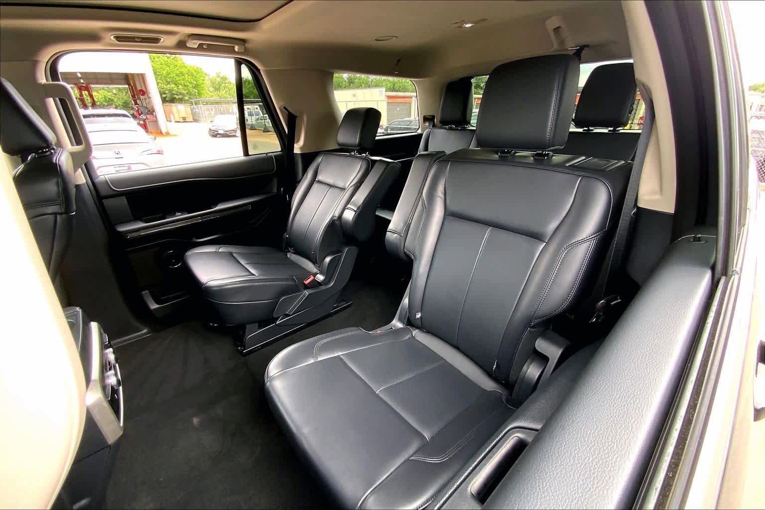 Used 2024 Ford Expedition XLT RWD image 20