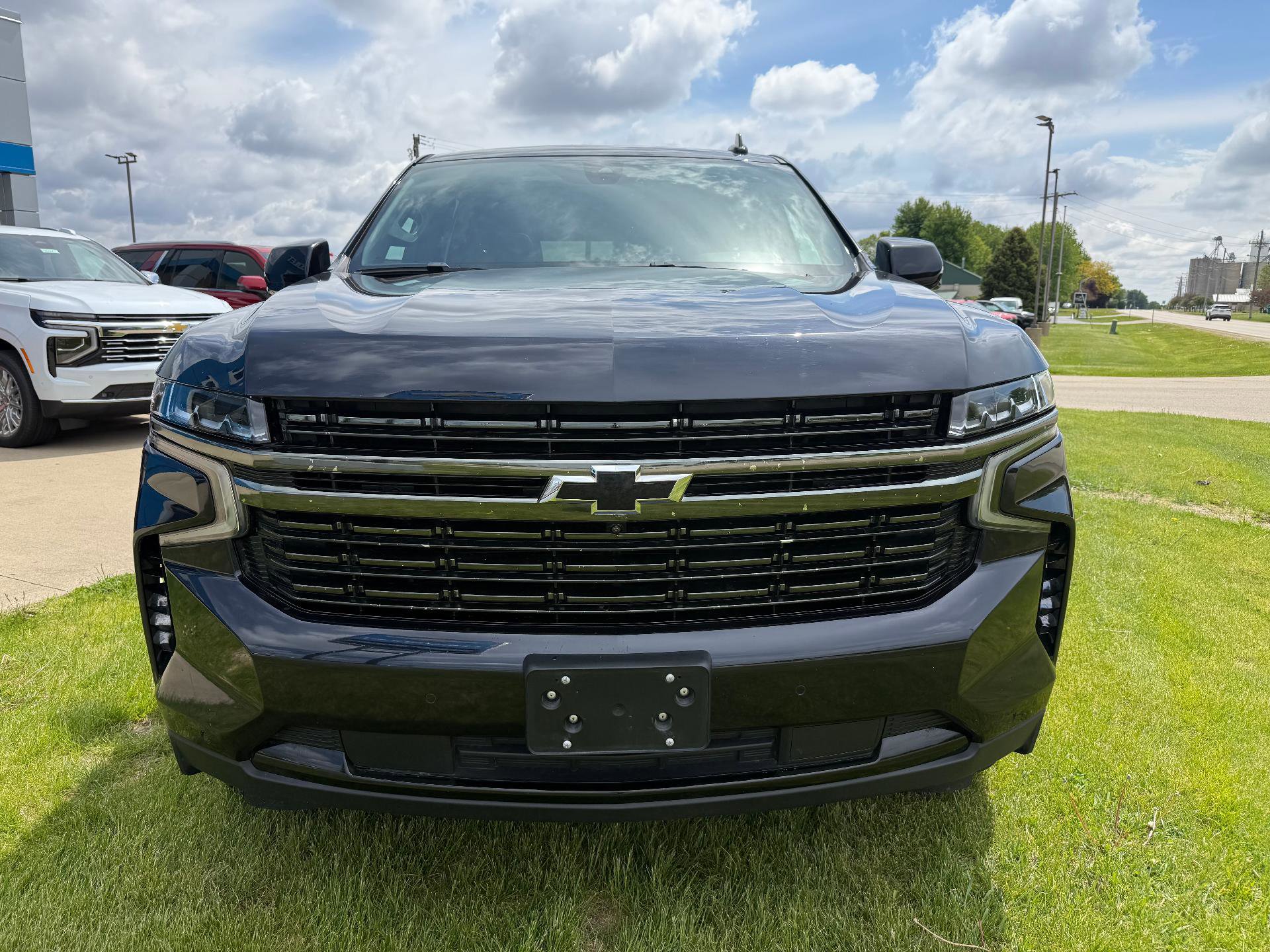 Certified 2021 Chevrolet Tahoe RST w/ Luxury Package AWD/4WD image 2