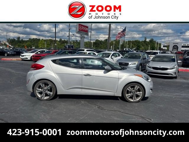 Used 2014 Hyundai Veloster w/ Style Package 02 FWD image 1