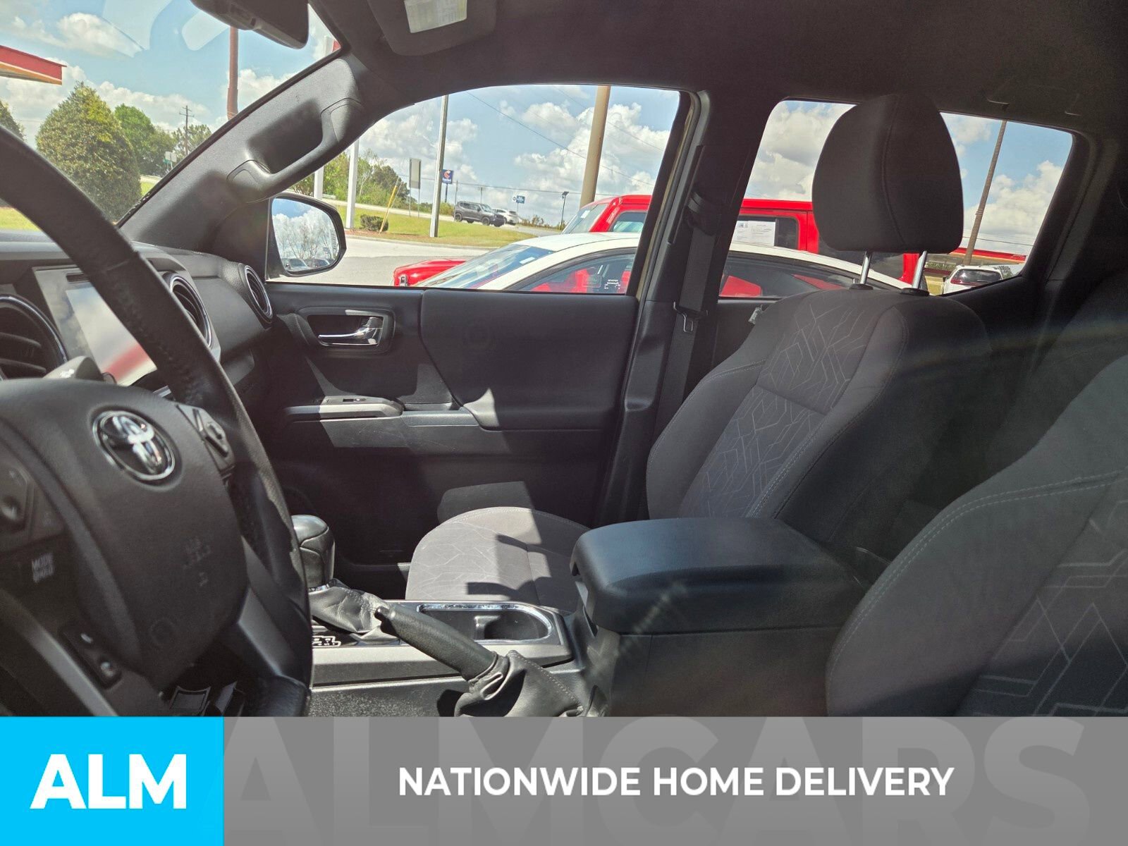 Used 2017 Toyota Tacoma TRD Off-Road image 5