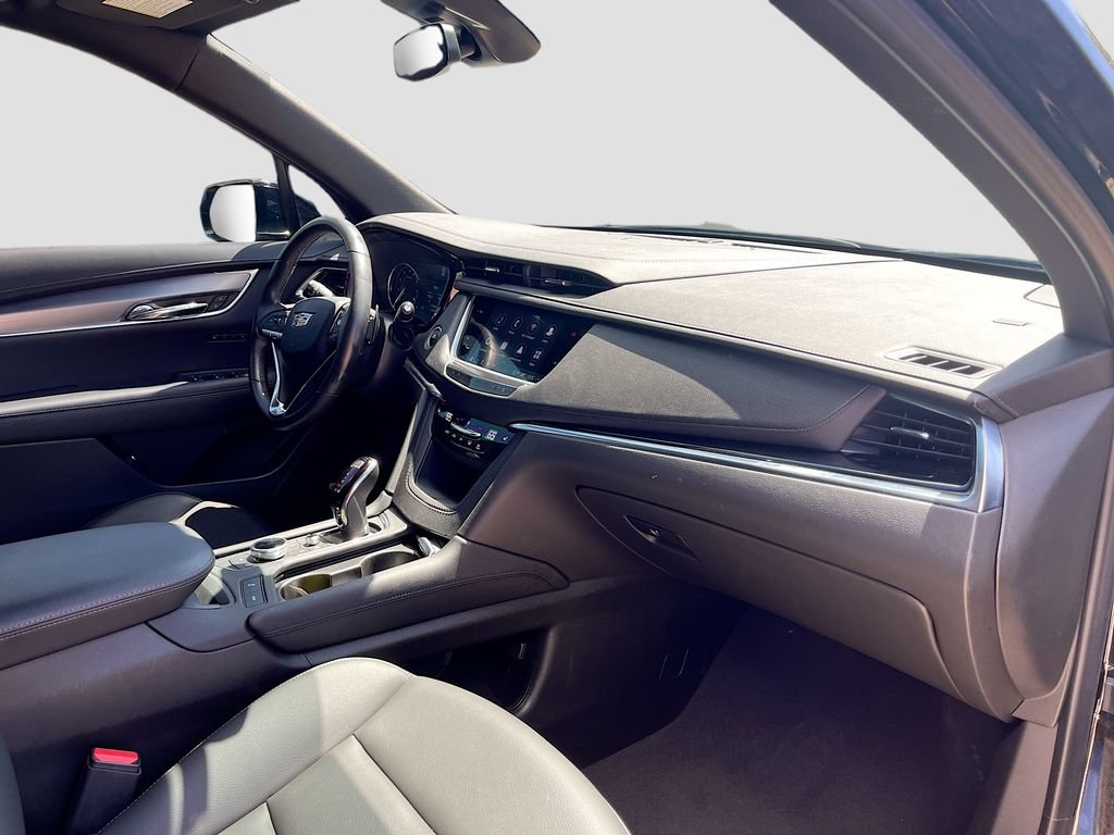 Used 2024 Cadillac XT6 Luxury AWD/4WD image 30