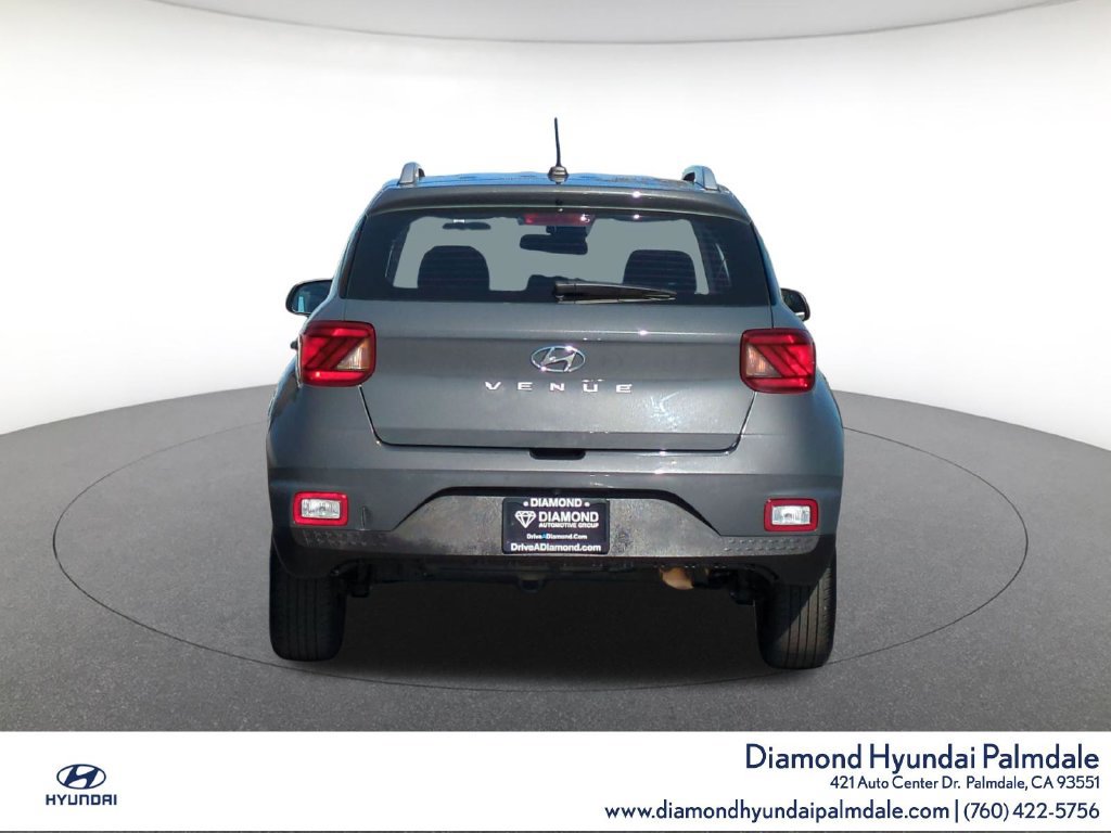 Certified 2025 Hyundai Venue SEL FWD image 6