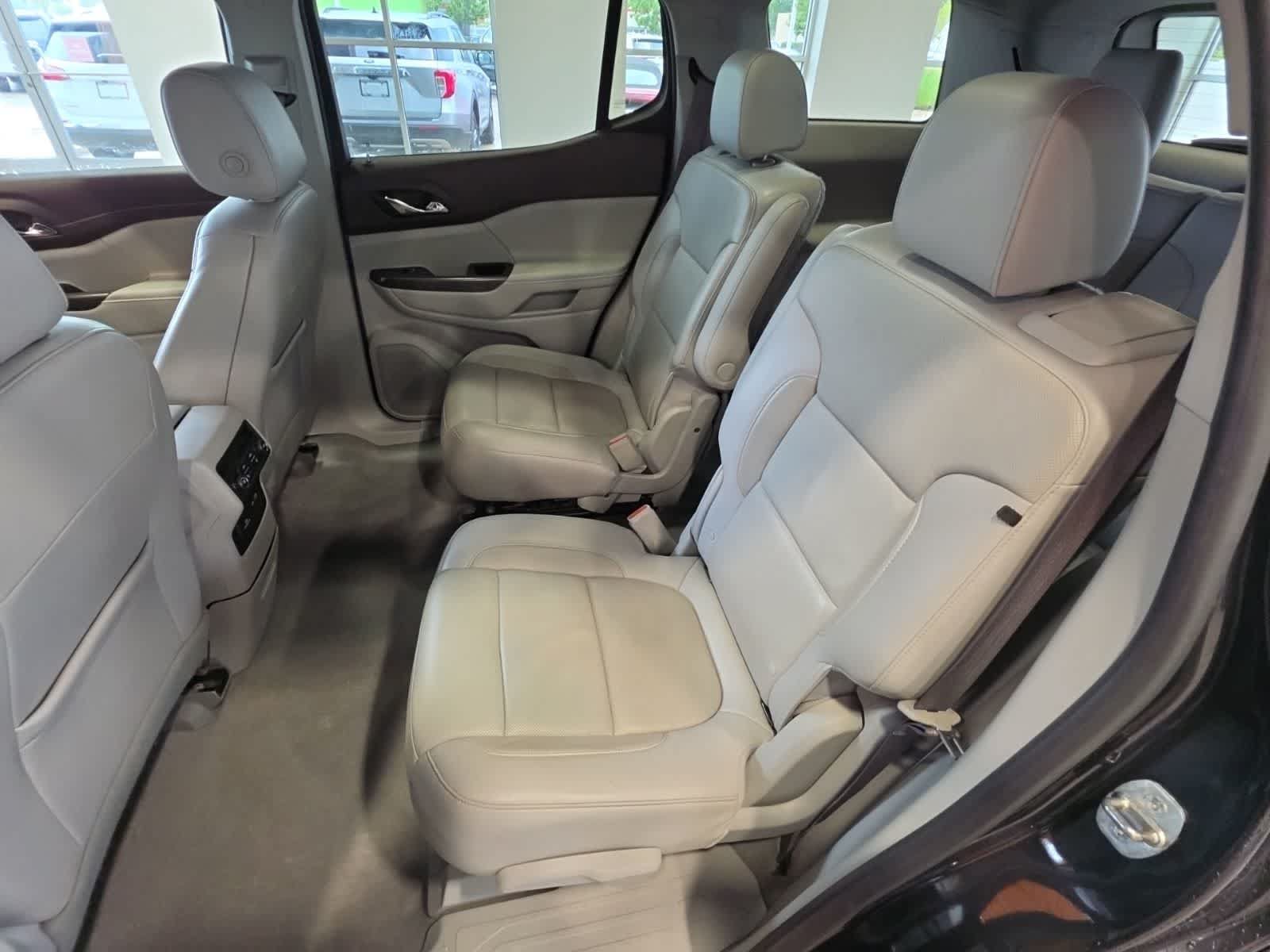 Used 2020 GMC Acadia SLT w/ GMC Pro Grade Package AWD/4WD image 34