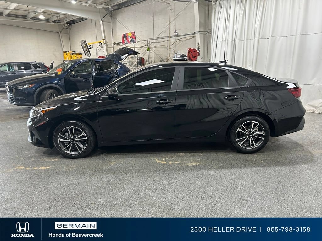Used 2024 Kia Forte LXS w/ LXS Technology Package FWD image 5
