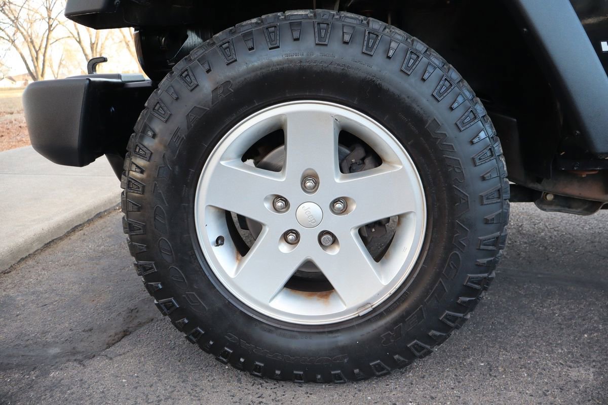 Used 2012 Jeep Wrangler Unlimited Sport image 39