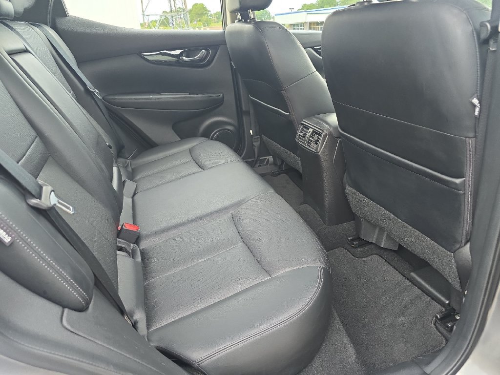 Used 2021 Nissan Rogue Sport SL w/ Premium Package AWD/4WD image 33