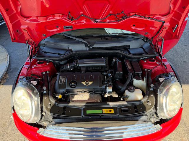 Used 2010 MINI Cooper Hardtop FWD image 8