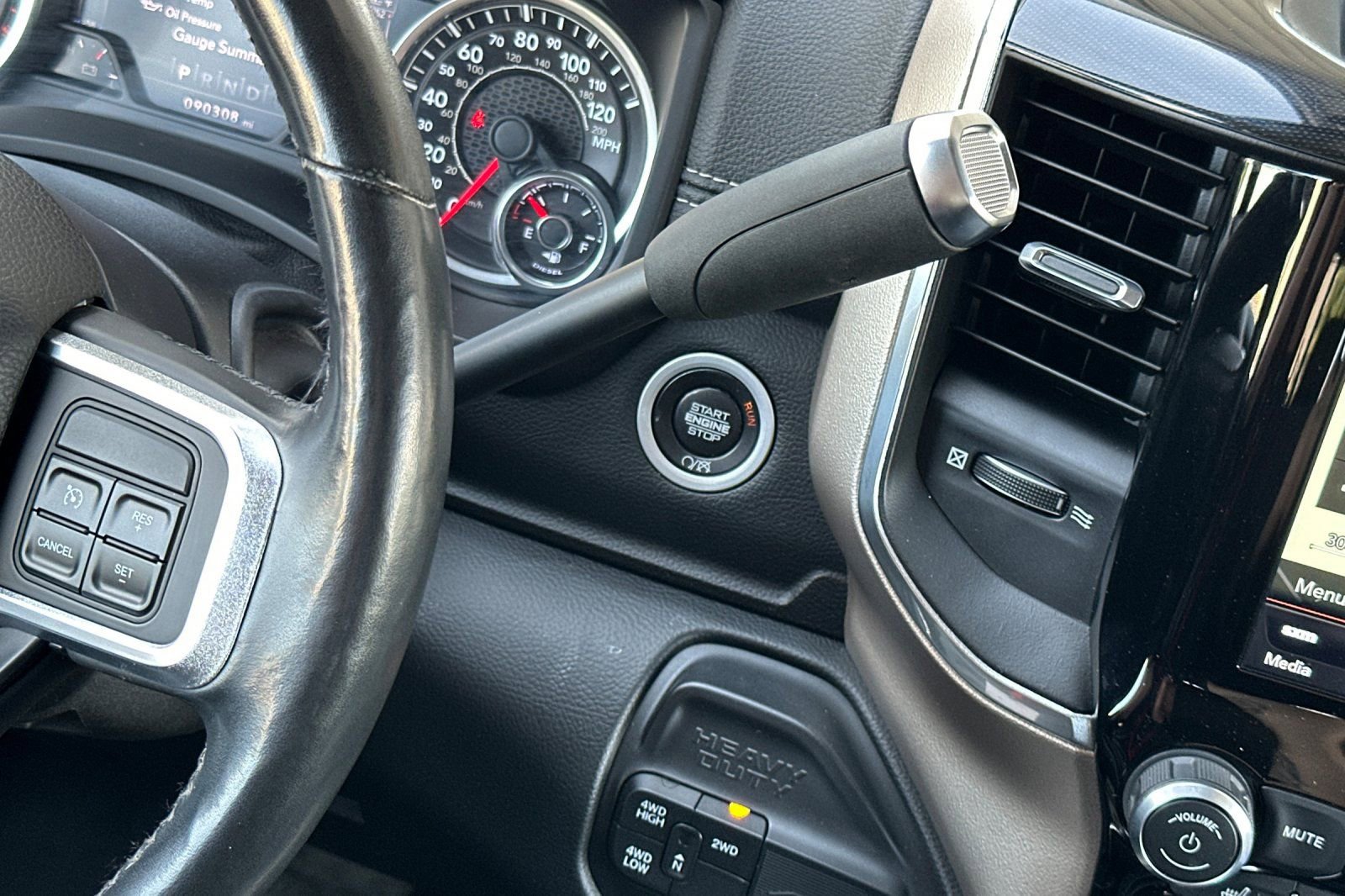 Used 2019 RAM 2500 Laramie AWD/4WD image 24