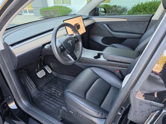 Used 2025 Tesla Model Y Long Range AWD/4WD image 21