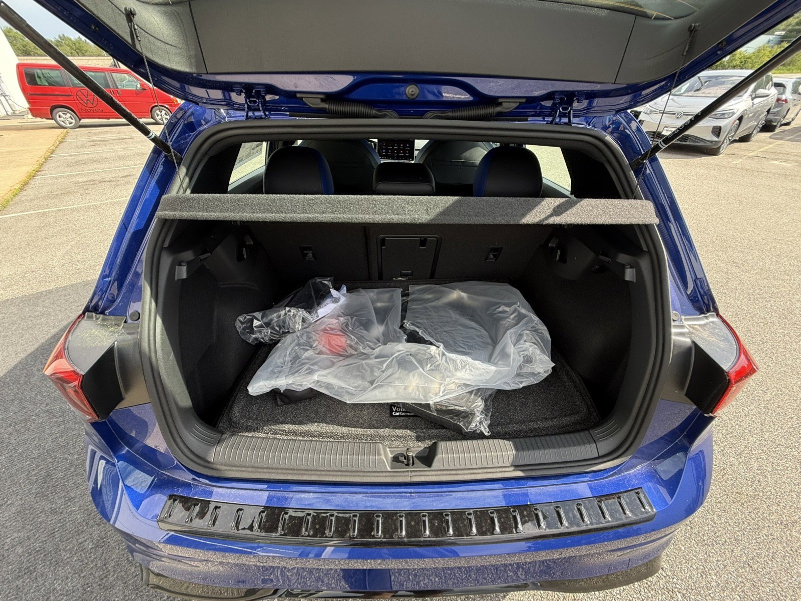 New 2025 Volkswagen Golf R Black Edition image 21