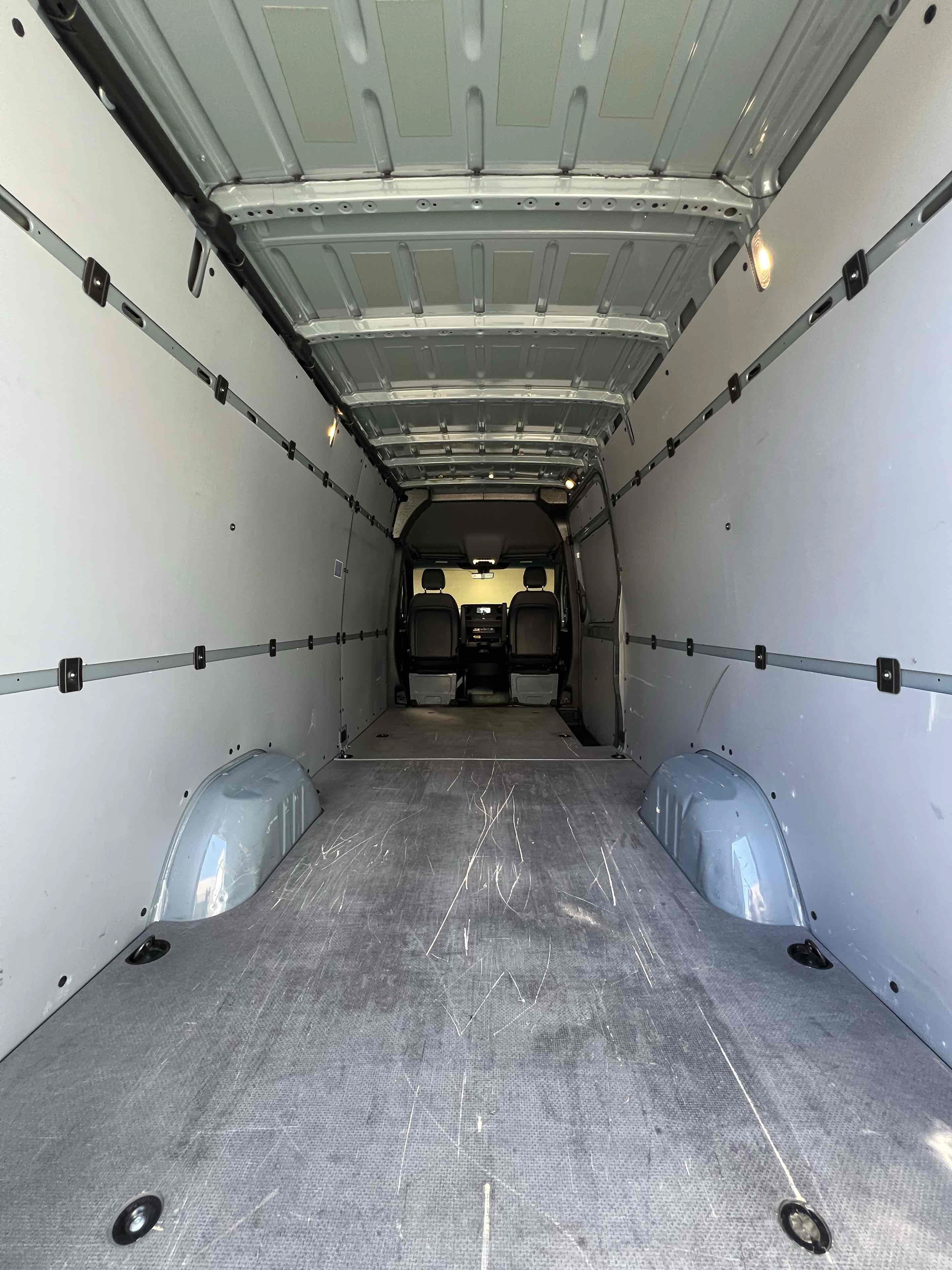 Used 2024 Mercedes-Benz Sprinter 2500 image 70