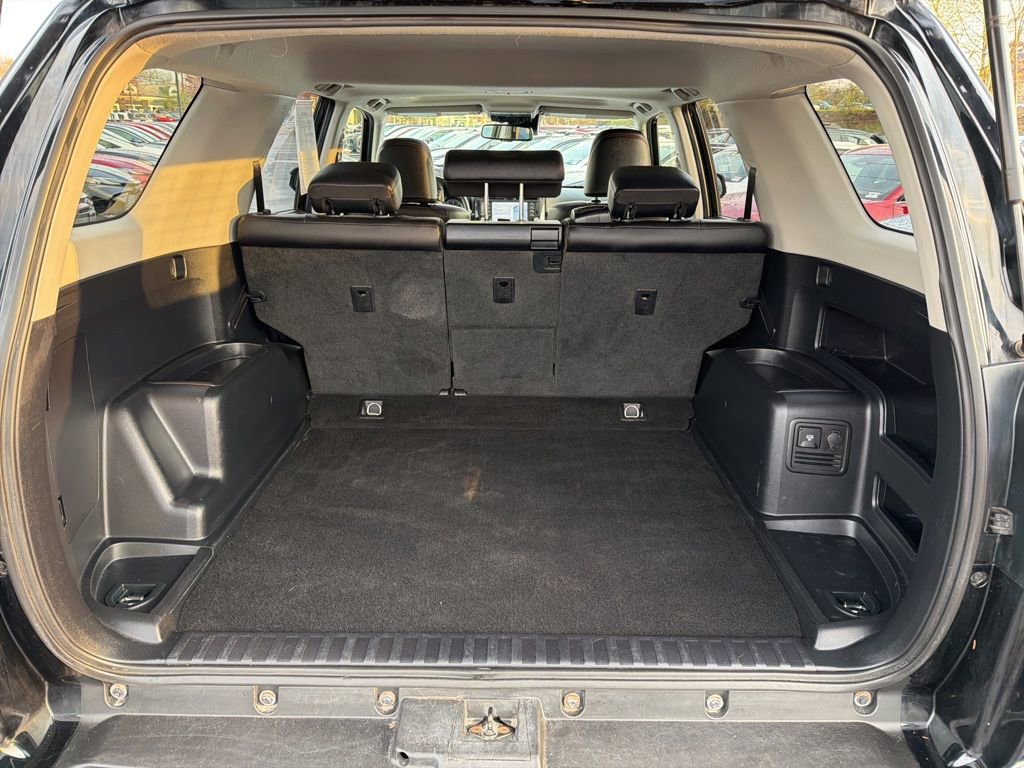 Used 2021 Toyota 4Runner Venture w/ Moonroof Package AWD/4WD image 18