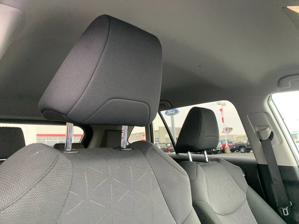 Used 2025 Toyota RAV4 XLE image 19