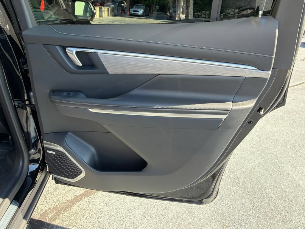 Used 2025 Buick Enclave Preferred w/ LPO, Floor Liner Package FWD image 22