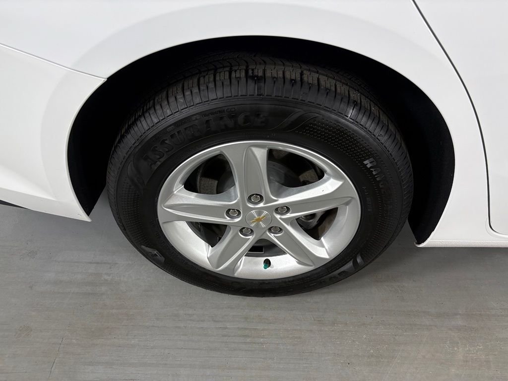 Used 2024 Chevrolet Malibu LT FWD image 12