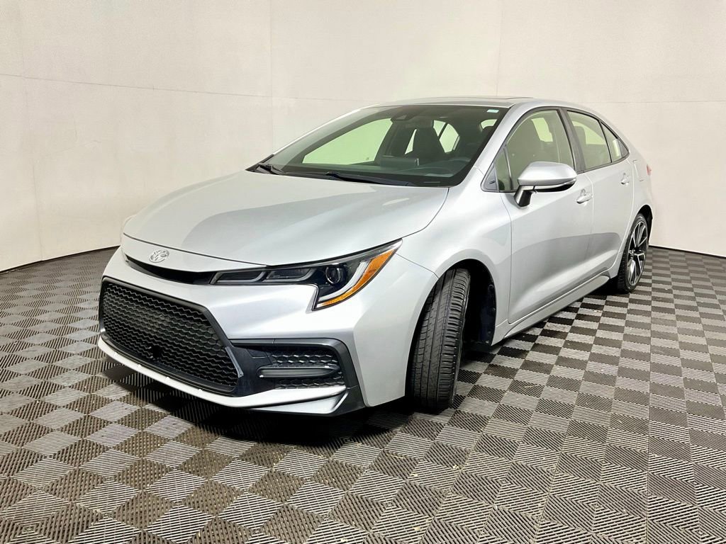 Used 2020 Toyota Corolla SE w/ SE Premium Package FWD image 11