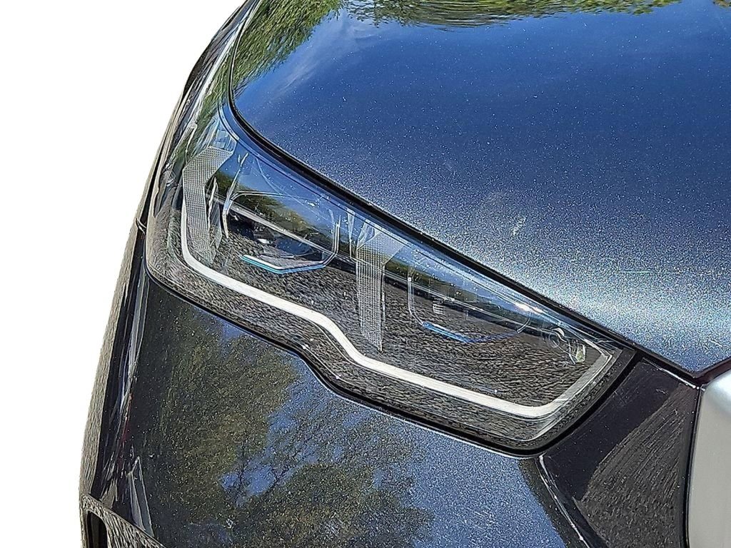 Used 2025 BMW i5 xDrive40 image 9