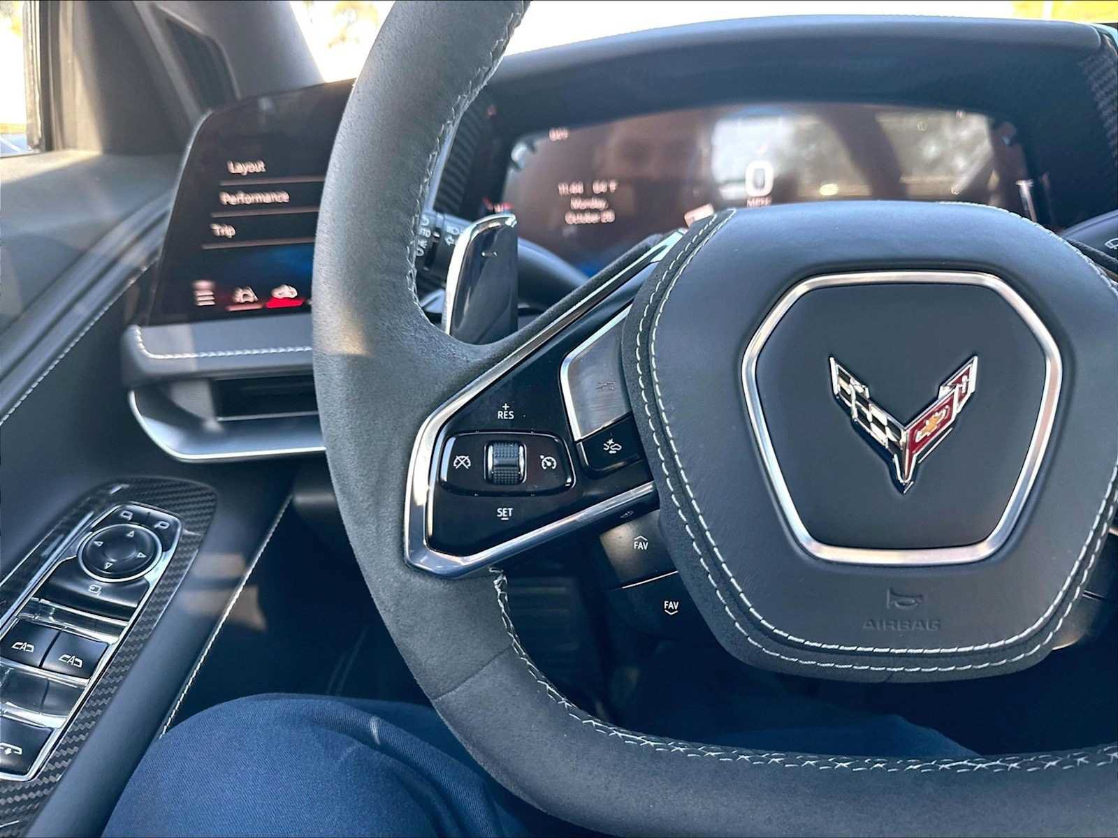 Used 2026 Chevrolet Corvette Stingray Premium Conv w/ Z51 Performance Package RWD image 19