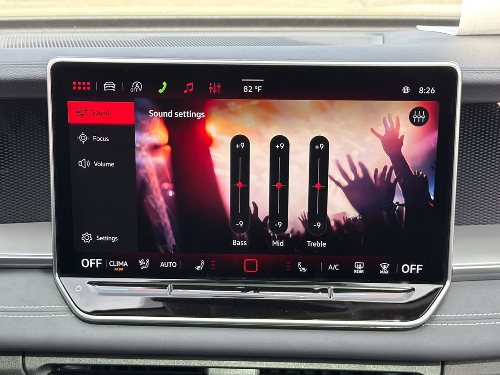 New 2026 Volkswagen Tiguan SE FWD image 18