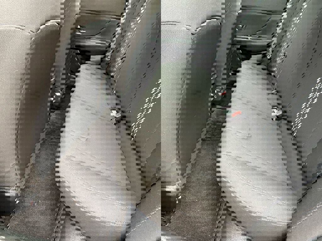 Used 2024 Hyundai Elantra Blue image 13