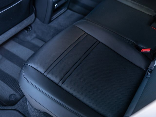 Certified 2023 Porsche Cayenne Platinum Edition w/ Premium Package Plus image 30