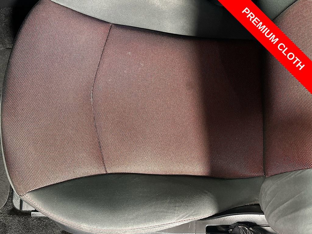 Used 2011 Dodge Avenger Heat image 17