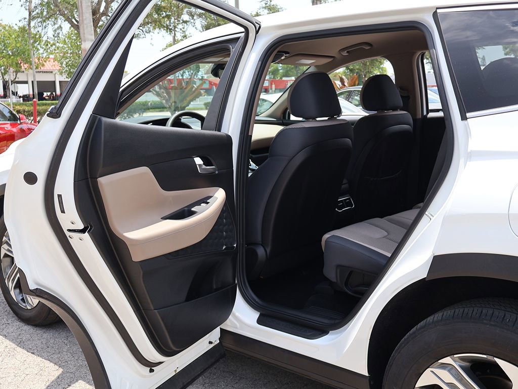 Used 2023 Hyundai Santa Fe SE FWD image 31