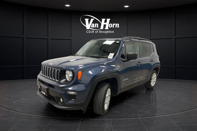 Used 2022 Jeep Renegade Latitude AWD/4WD image 3