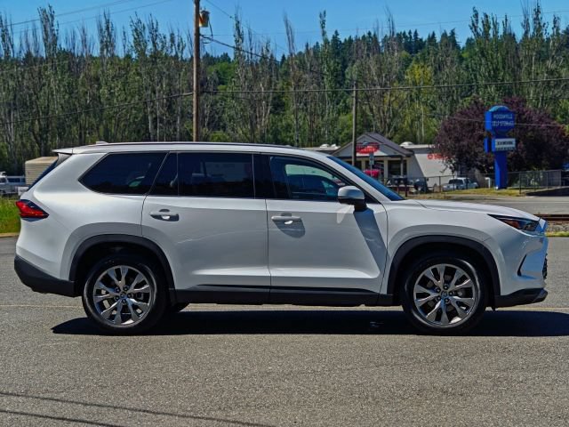 Used 2024 Toyota Grand Highlander AWD Hybrid image 11