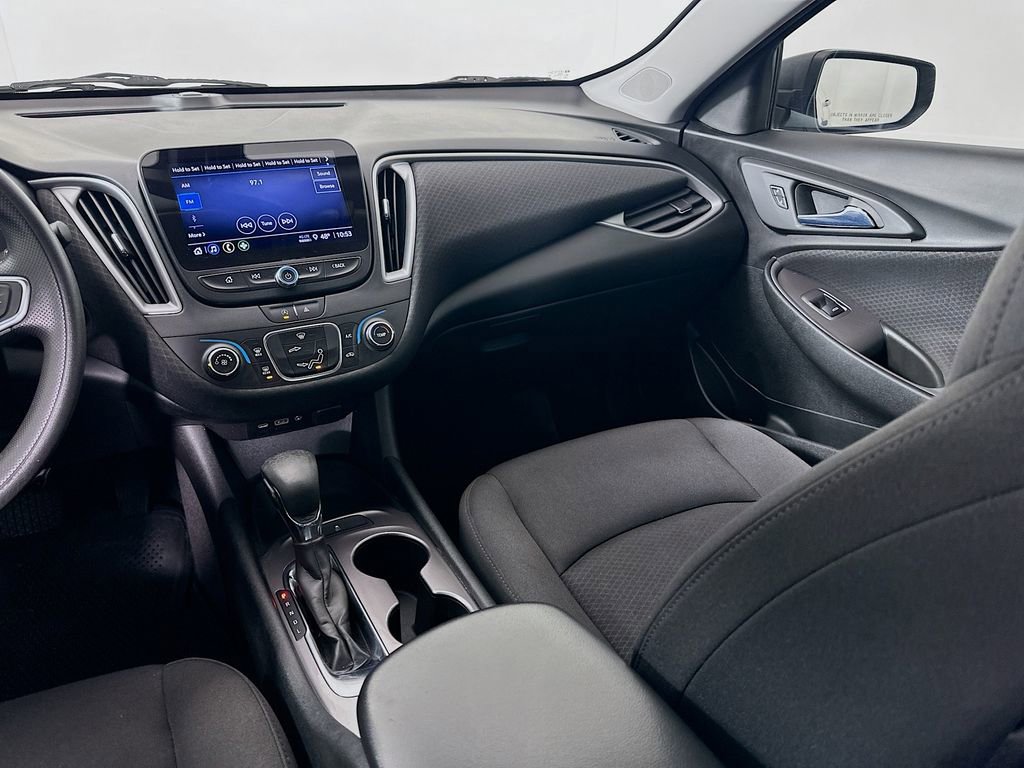 Used 2021 Chevrolet Malibu LS image 22