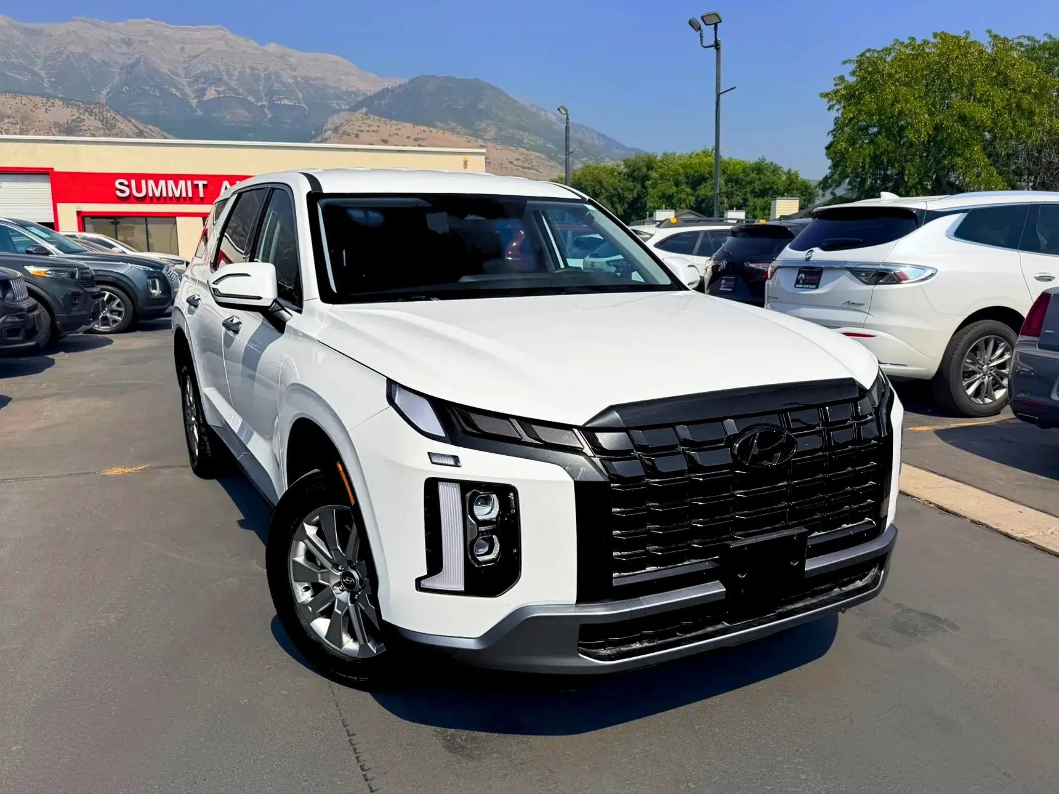 Used 2025 Hyundai Palisade SE AWD/4WD image 2
