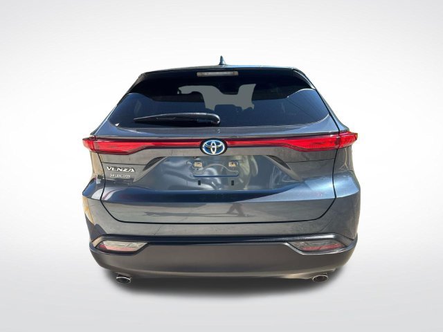 Used 2024 Toyota Venza LE AWD/4WD image 8