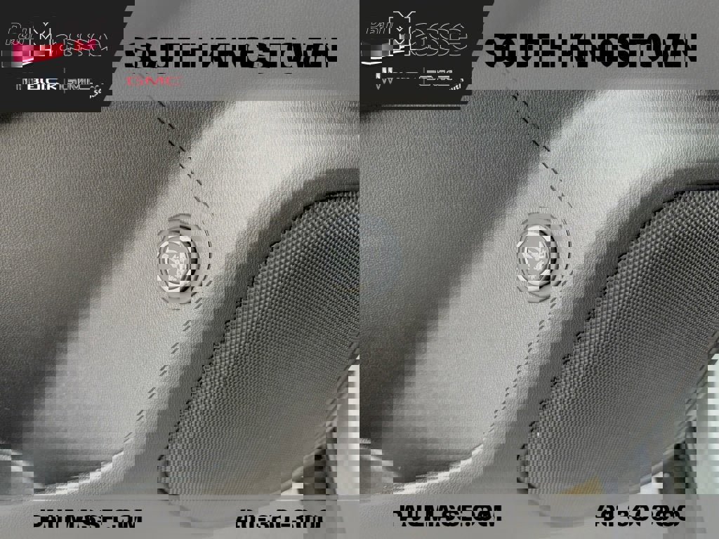 Certified 2023 GMC Acadia SLE w/ Driver Convenience Package image 13