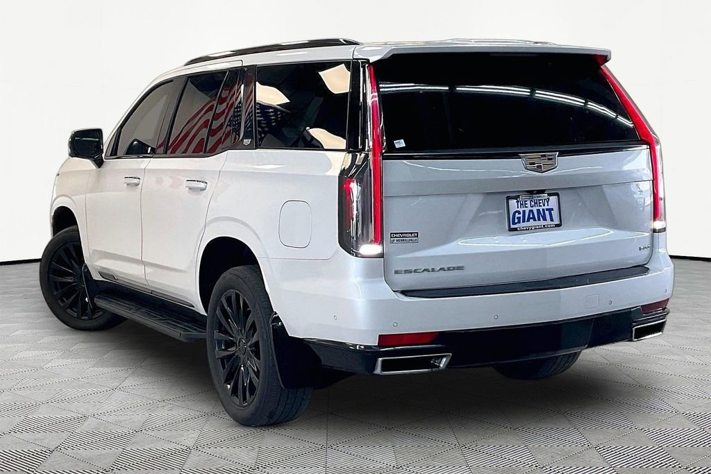 Used 2024 Cadillac Escalade Premium Luxury AWD/4WD image 4
