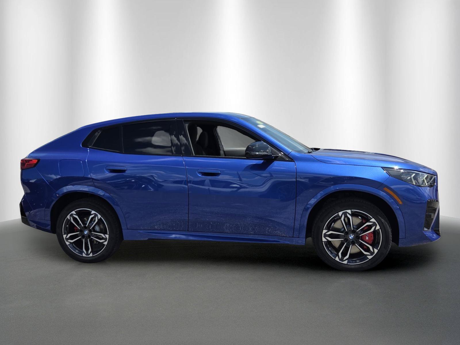 New 2026 BMW X2 xDrive28i w/ Technology Package AWD/4WD image 8