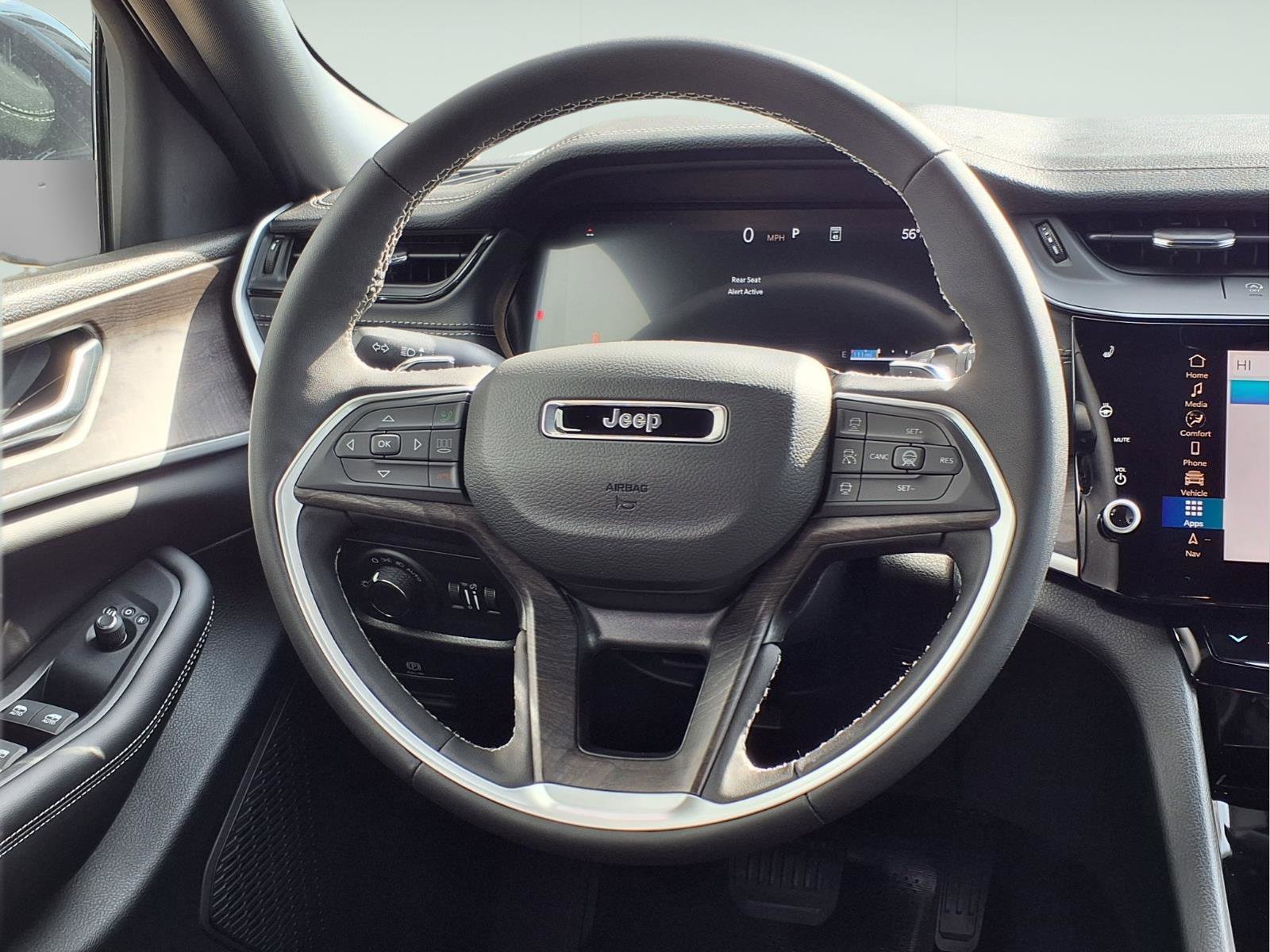 New 2026 Jeep Grand Cherokee Altitude RWD image 10