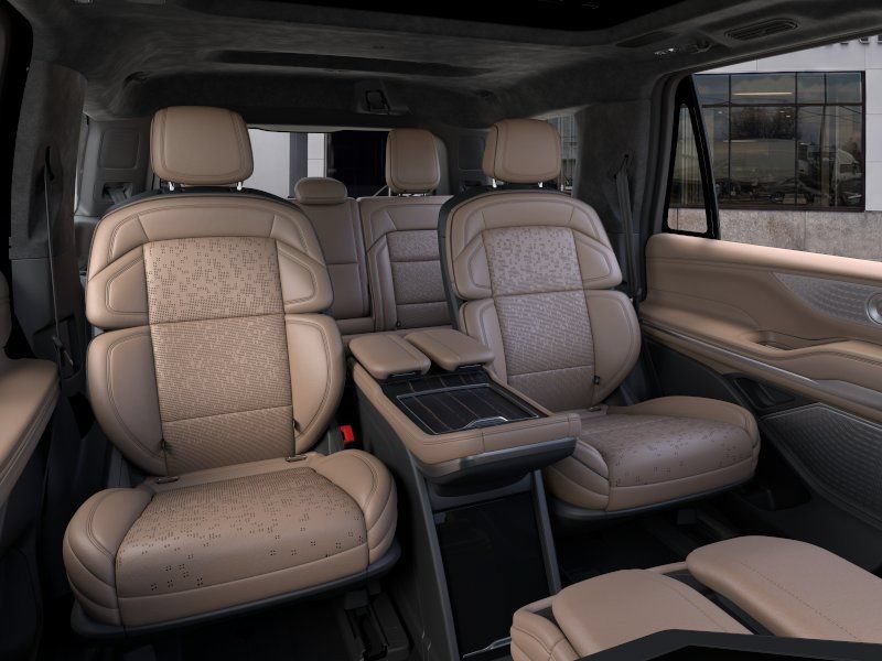 New 2026 Lincoln Navigator Black Label AWD/4WD image 11