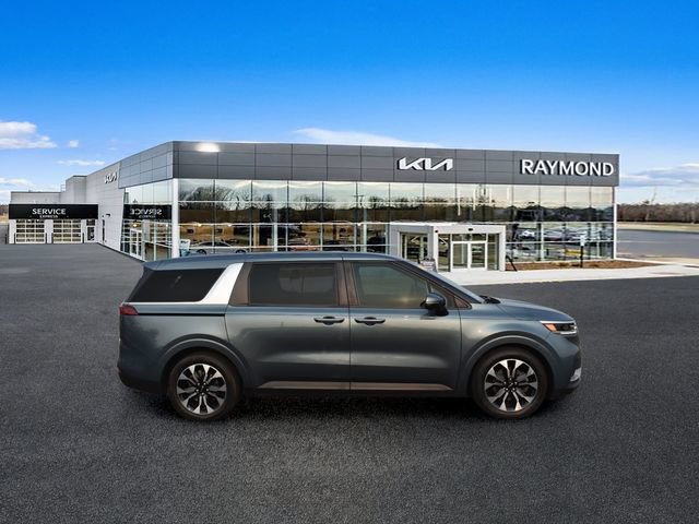 Certified 2023 Kia Carnival EX FWD image 2