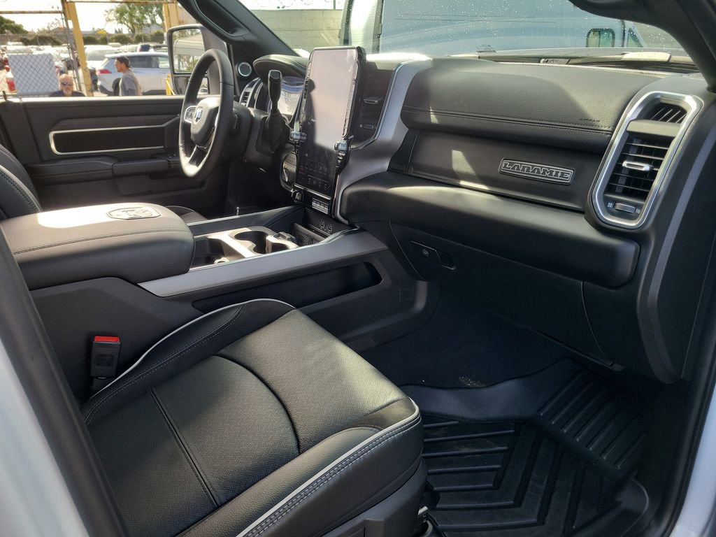 Used 2025 RAM 2500 Laramie AWD/4WD image 25