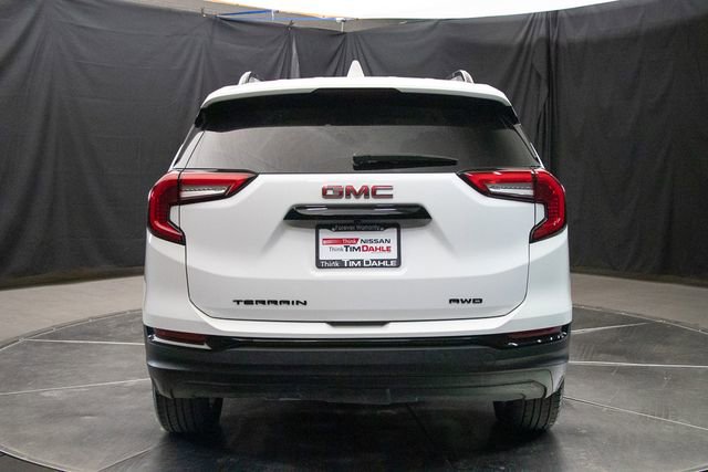 Used 2024 GMC Terrain SLE w/ Elevation Edition image 11