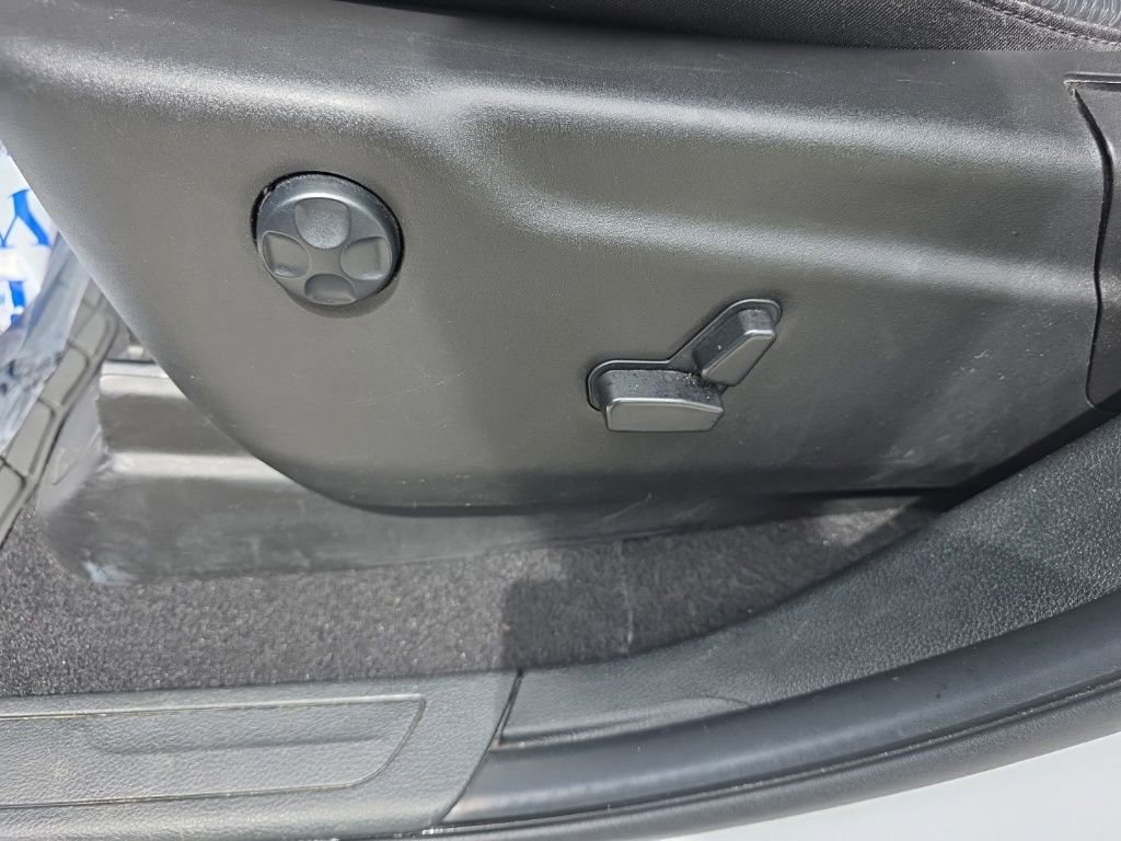 Used 2023 Dodge Durango GT image 20