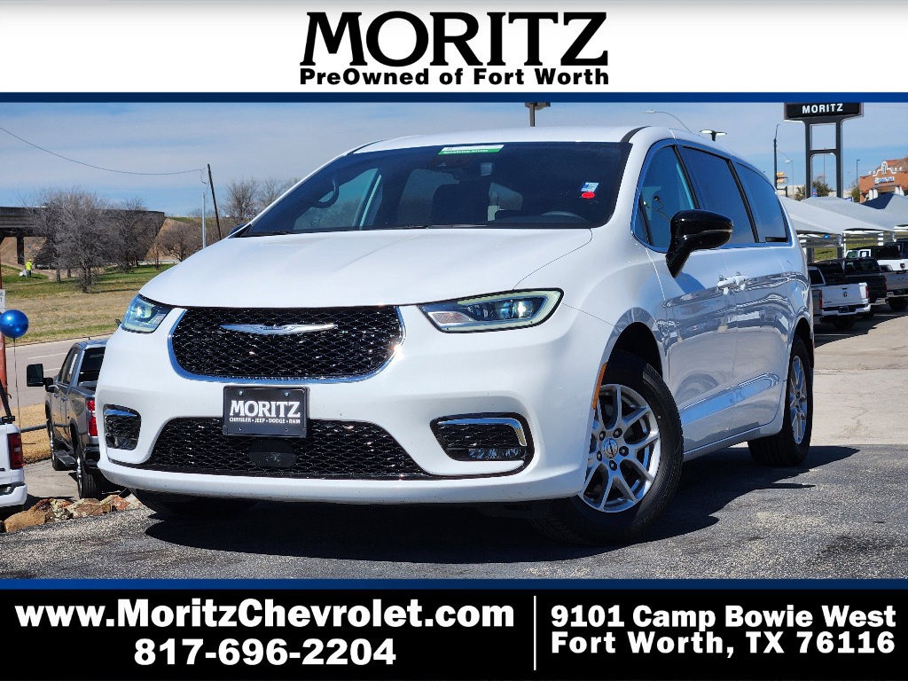 Used 2025 Chrysler Pacifica Select image 1